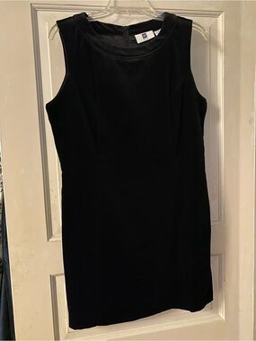 Women’s GAP Black Velvet Party Dress Size 12